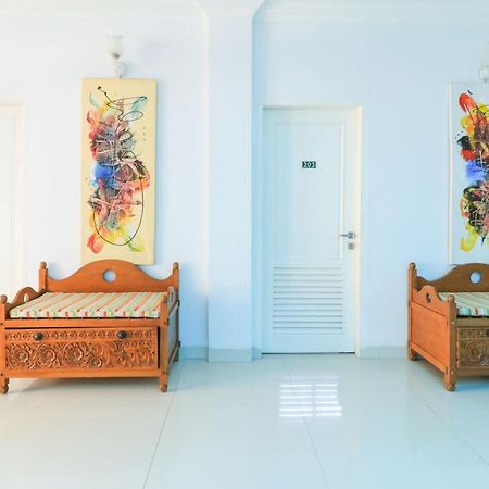 Ge Jacmart Homestay Makassar Exterior photo