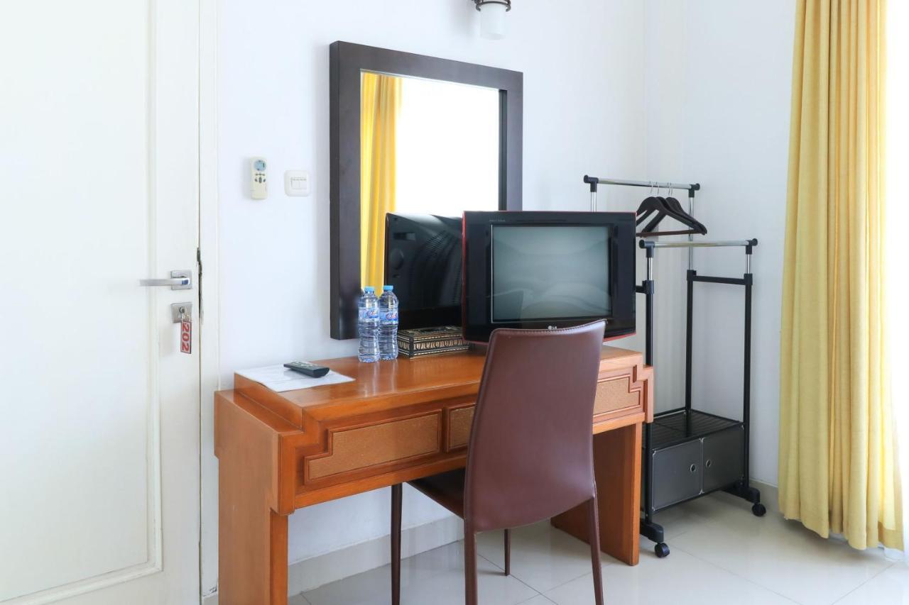 Ge Jacmart Homestay Makassar Exterior photo