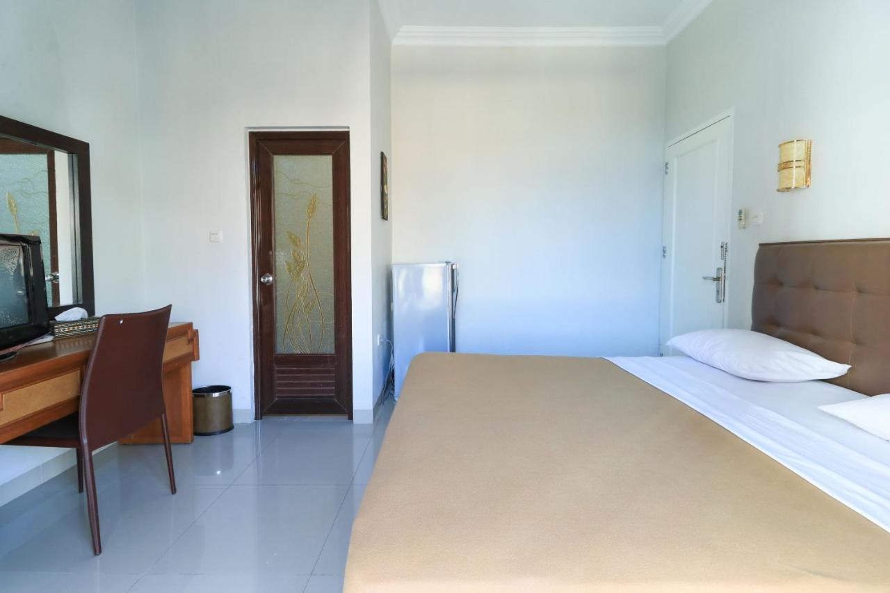 Ge Jacmart Homestay Makassar Exterior photo